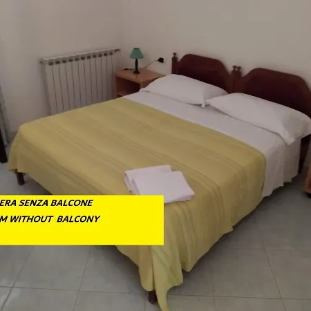 Thomas Bb Conduzione Familiare Bed & Breakfast
