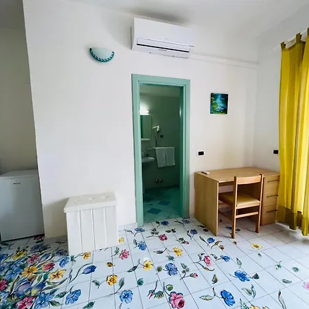 Thomas Bb Conduzione Familiare Готель типу 