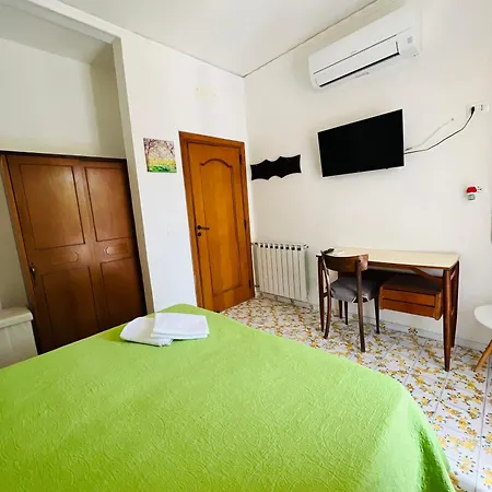 Bed & Breakfast Thomas Bb Conduzione Familiare Forio di Ischia