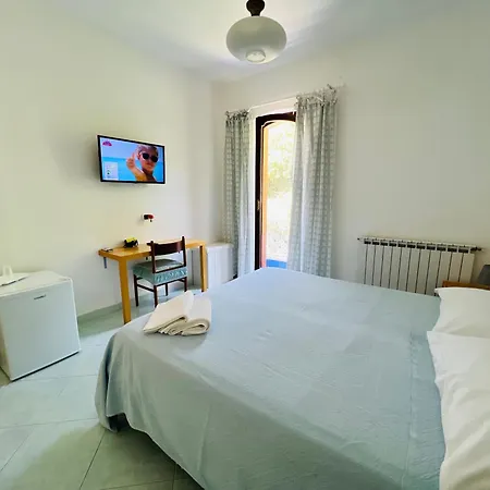 Thomas Bb Conduzione Familiare 2* Forio di Ischia