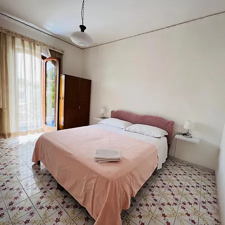 Thomas Bb Conduzione Familiare Bed & Breakfast 2*