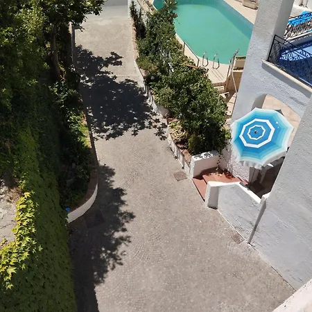 Thomas Bb Conduzione Familiare 2* Forio di Ischia