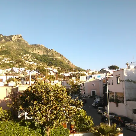 Thomas Bb Conduzione Familiare 2* Forio (Isola d'Ischia)